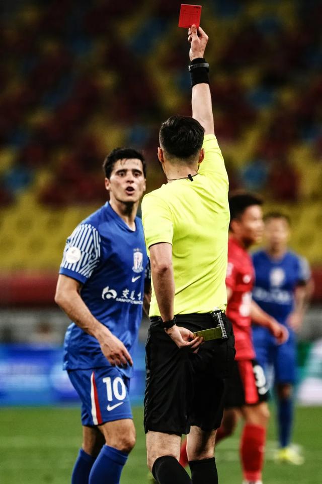 1比0！成都蓉城击败上海申花登顶中超，赛季四战争冠对手佳绩频传