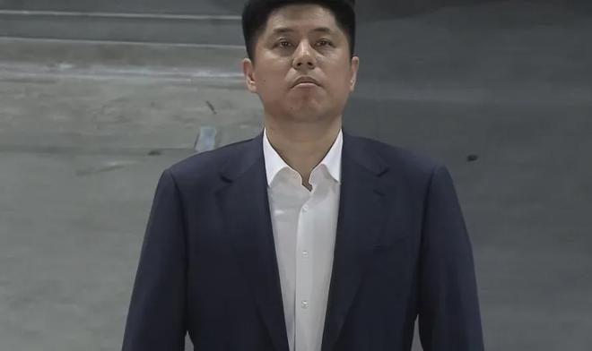 北京时间5月3日北京男篮晋级CBA总决赛，许利民表扬奥莫特