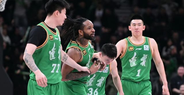 辽宁男篮止步半决赛，威尔斯成低薪高能代表，多队续约情况受关注