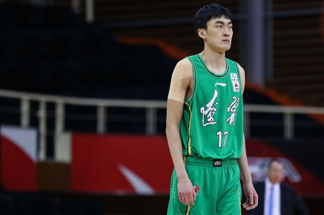辽宁男篮止步半决赛，威尔斯成低薪高能代表，多队续约情况受关注