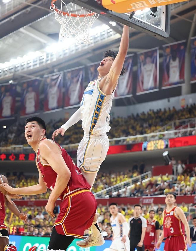 CBA 半决赛 G3 后北京首钢赛区和俱乐部遭处罚，球迷报复引关注