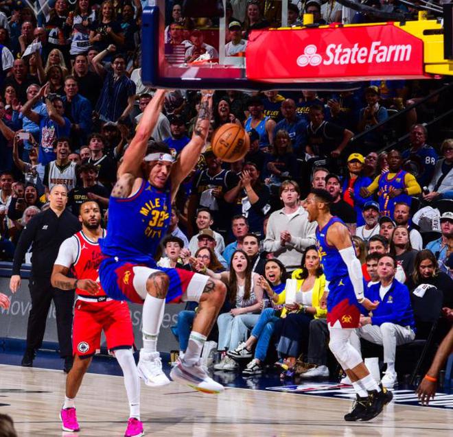 NBA季后赛首轮抢七：约基奇强势带队，掘金主场大胜快船晋级
