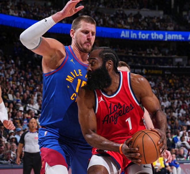 5月4日NBA季后赛西部首轮抢七，快船101-120惨败无缘本赛季