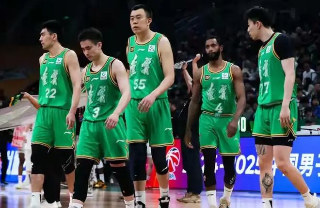 CBA 总决赛前夕辽宁男篮传来多消息，锋线王牌丛明晨因伤退役