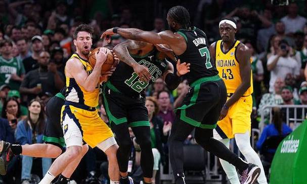 5月6日NBA季后赛东部半决赛G1：尼克斯逆转绿凯，步行者客场取胜