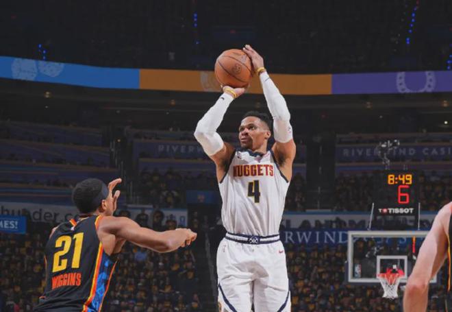 NBA季后赛：掘金客战雷霆，雷霆优势与不足全解析