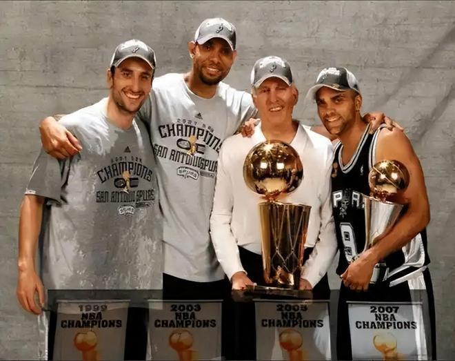 24-25赛季NBA季后赛激战中，波波维奇卸任引杨毅力挺为最伟大教练