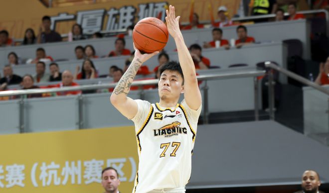 CBA总决赛激战正酣，辽宁男篮休赛期面临重大调整，张镇麟去留成谜