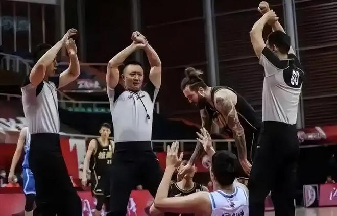 CBA 总决赛在即，篮协公告掀半决赛判罚争议巨浪