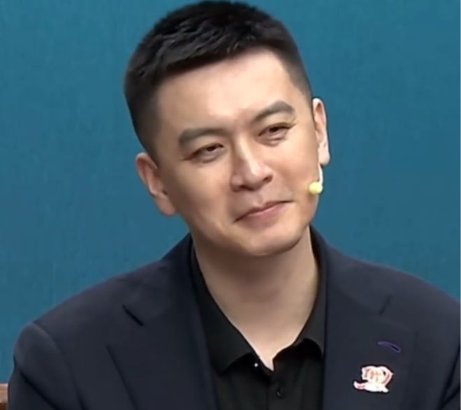 辽宁近年引援艰难致本赛季崩盘，缺周琦陈盈骏内外线压力大
