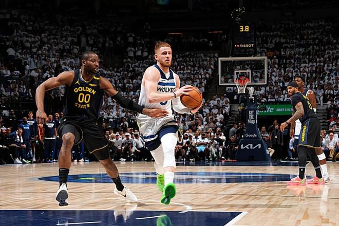 NBA西部半决赛G1：勇士以下克上，迪温琴佐对阵老东家表现有亮点却失手感