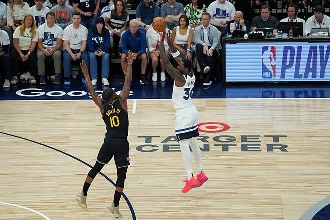 NBA西部半决赛G1：勇士以下克上，森林狼兰德尔大幅下滑