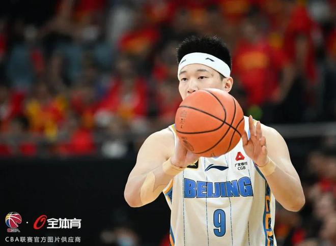 团结铸就胜利！北京北汽男篮客场战胜浙江方兴渡获总决赛G1首胜