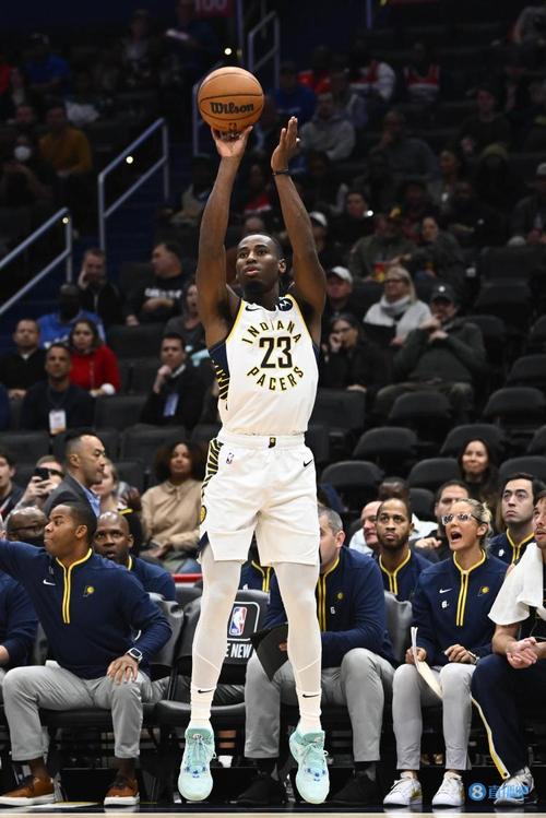 NBA 季后赛步行者胜骑士 2-0 领先 阿隆-内史密斯高效砍 23 分