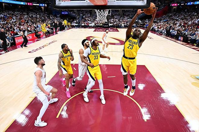 NBA 季后赛步行者胜骑士 2-0 领先 阿隆-内史密斯高效砍 23 分