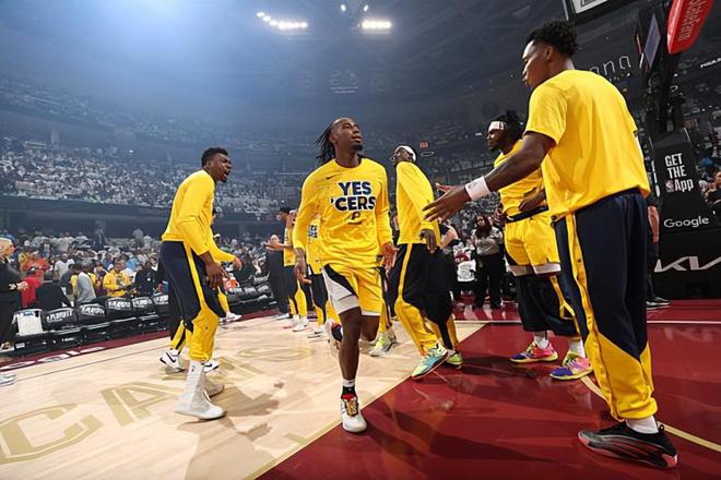 NBA 季后赛步行者胜骑士 2-0 领先 阿隆-内史密斯高效砍 23 分