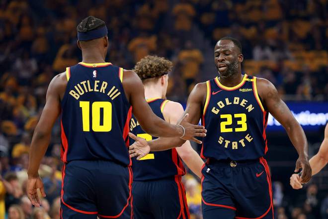 NBA 季后赛半决赛勇士vs森林狼g1：库里受伤引球迷担忧
