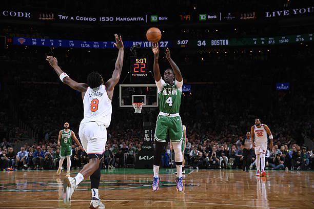 NBA东部半决赛G2：纽约尼克斯惊天逆转，朱-霍勒迪表现几何？