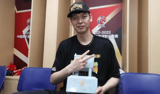 辽宁内线压力大未来难补强，朱荣振自荐想回辽篮引关注