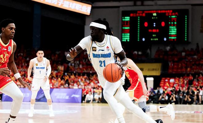CBA 季后赛首轮 G1 广厦男篮主场失利，胡金秋发声三点原因剖析
