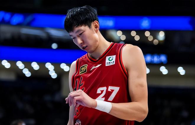 CBA 季后赛首轮 G1 广厦男篮主场失利，胡金秋发声三点原因剖析