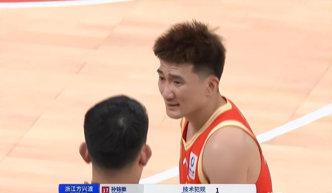CBA 季后赛首轮 G1 广厦男篮主场失利，胡金秋发声三点原因剖析