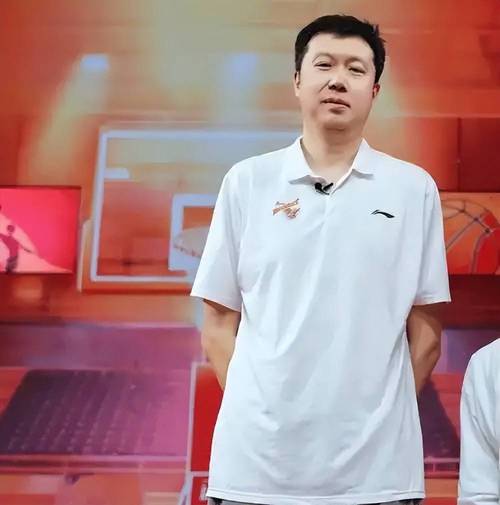 杨瀚森赴美特训冲击NBA选秀，王治郅忠告其练好速度
