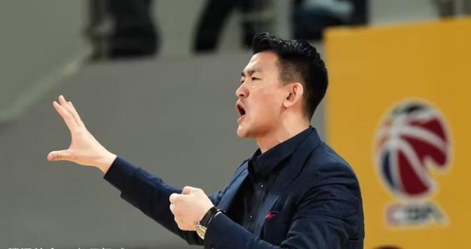 昨晚北京首钢客场逆转胜浙江广厦，总决赛 1-0 领先局势分析