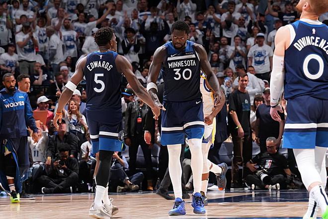 NBA 季后赛森林狼胜勇士 兰德尔准三双表现出色扳平总比分