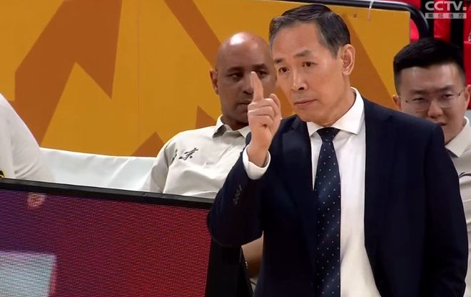 朱俊龙带伤出战，广厦主场总决赛G2大战激战惨烈
