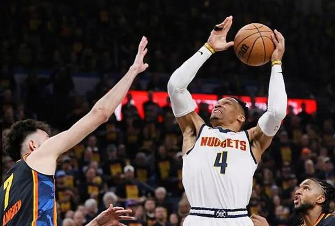 今年NBA季后赛精彩纷呈，湖船首轮出局，老派球星争冠渺茫