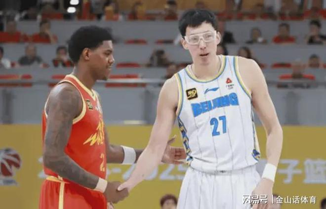 CBA总决赛G2：北京队开局领先却输球，广厦扳平总比分