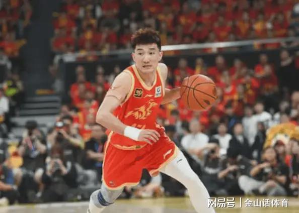 CBA总决赛G2：北京队开局领先却输球，广厦扳平总比分