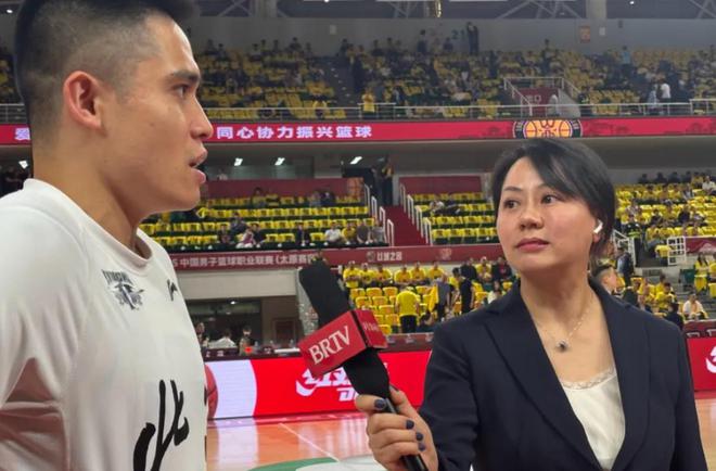 CBA 总决赛 G2 战引争议，北京男篮女记者深夜炮轰广厦主场