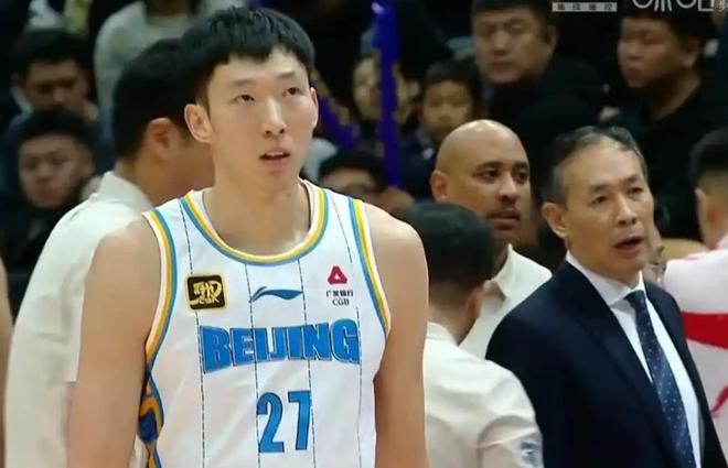 CBA总决赛广厦男篮首胜引热议，裁判组合及主场问题成焦点