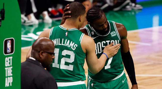 5月11日NBA季后赛：尼克斯主场战凯尔特人，前两战堪称神奇逆转