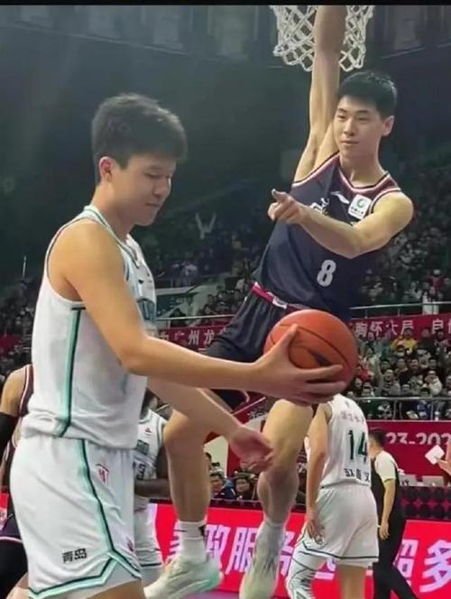青岛19岁中锋杨瀚森宣布参加NBA选秀，中国篮球9年后再迎破冰希望