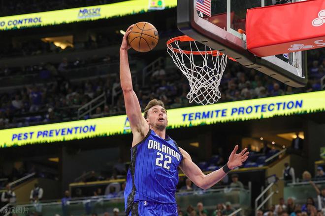 NBA季后赛今日最佳球员评选：塔图姆复出空砍36+9+3创纪录