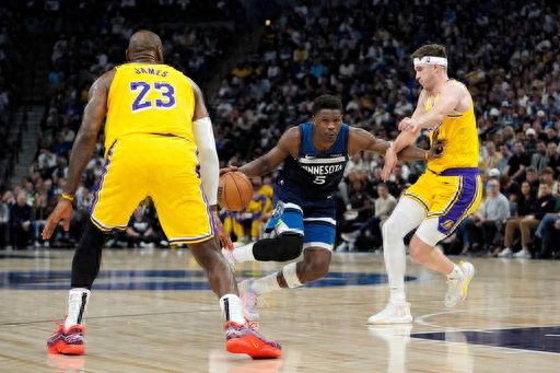 NBA季后赛西部首轮G3：森林狼主场116-104击败湖人 大比分2-1领先