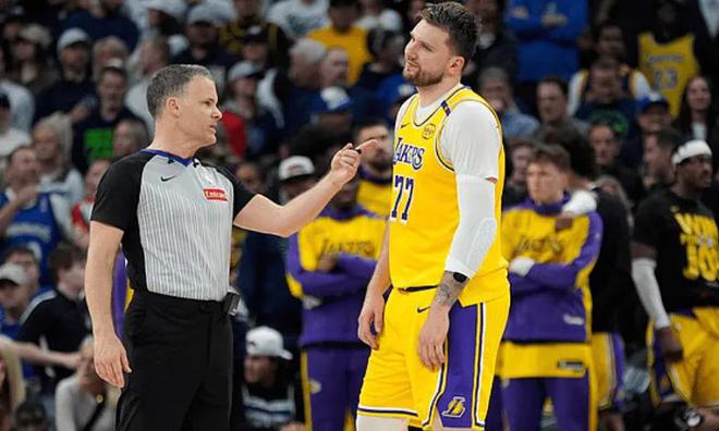 NBA季后赛G3森林狼116-104湖人，詹姆斯38分10板难救主，湖人1-2落后