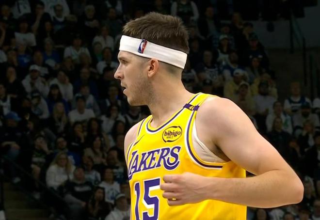 NBA季后赛西部首轮G3：湖人104-116不敌森林狼 詹姆斯38分难救主