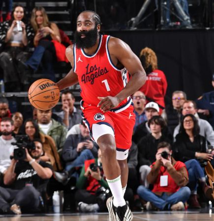 NBA季后赛快船2-1领先掘金 伦纳德哈登状态火热冲击赛点