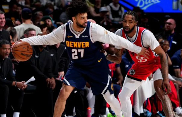 NBA季后赛首轮战况：雷霆最快明日晋级，掘金遇伤病麻烦