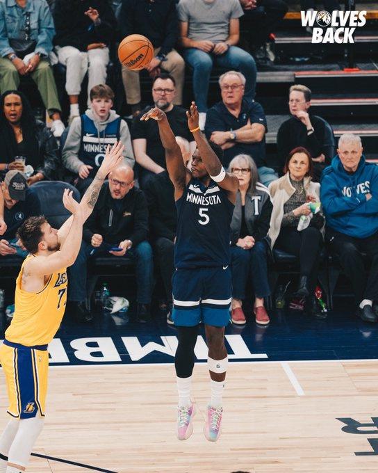 NBA季后赛G3湖人104-116不敌森林狼 詹姆斯三分3连击难救主