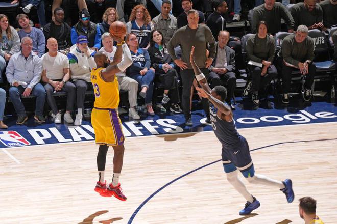 NBA季后赛G3湖人104-116不敌森林狼 詹姆斯三分3连击难救主