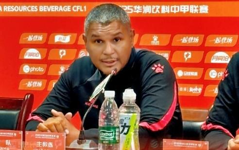 陕西联合主帅乔瓦尼谈对阵石家庄功夫：年轻升班马面临严峻考验