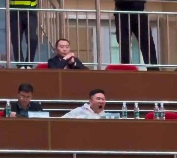 CBA季后赛广东队出局后杜锋观战U19 混血朱正领衔U19国青名单