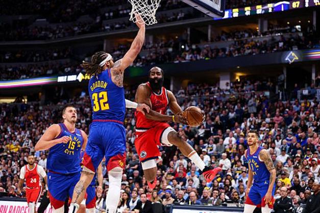 快船2-1领先掘金冲击3连胜 NBA季后赛G4主场优势明显