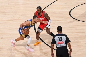 骑士VS热火赛点之战：骑士客场再胜热火，NBA季后赛精彩对决