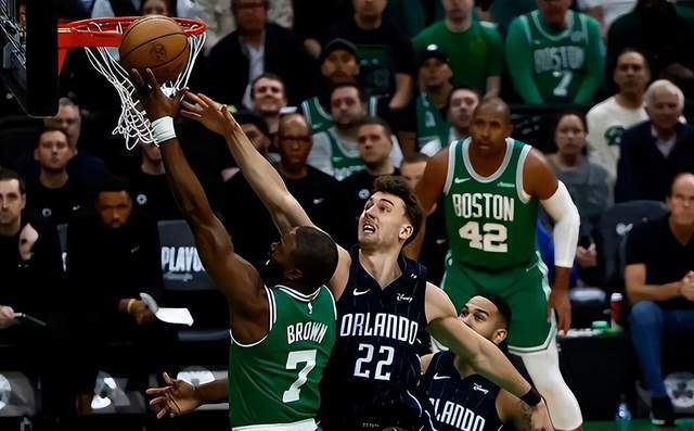 NBA季后赛最新战况：魔术险胜凯尔特人，雄鹿大胜步行者，森林狼击败湖人